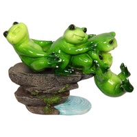 New 1pce 17cm Green Grogs Pulling Back from a Cliff Resin Ornament