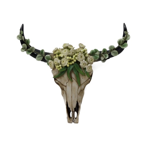 31cm Eucalyptus Design Cow Skull Hanger, Rustic Wall Decor with Natural Touch